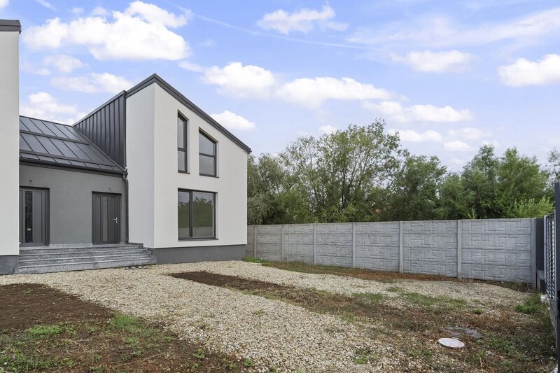 Buftea Duplex P+M, 195 mp utili, Str. Horia, langa lac